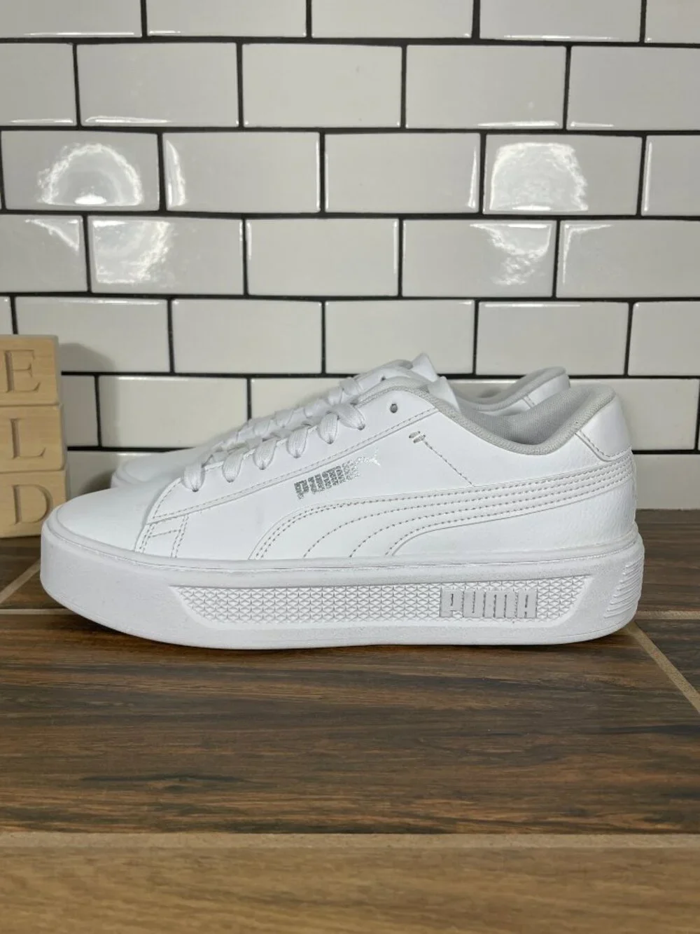 Puma Smash Platform v3 Shoes Womens Size 9 White Leather Casual Low Top Sneakers